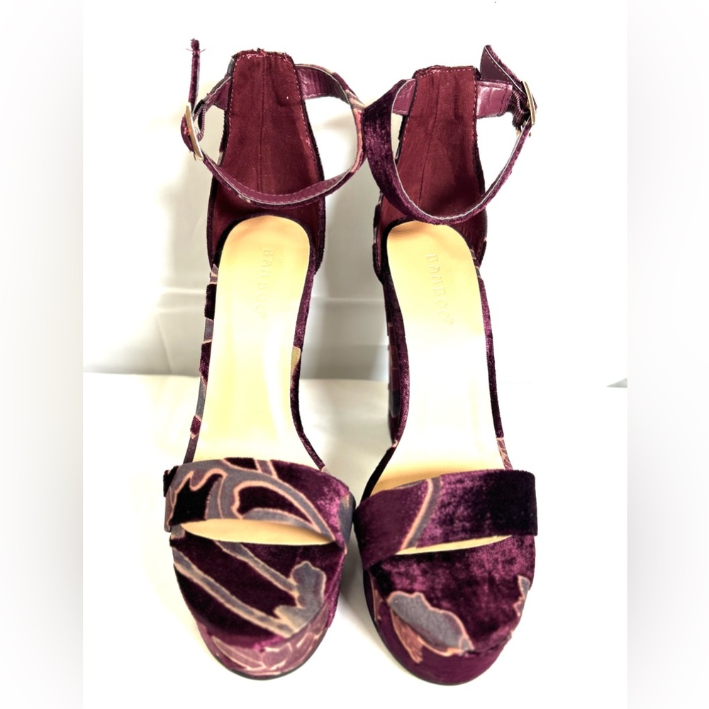 *NIB* Bamboo Ankle Strap Block Heels - Picture 2 of 7
